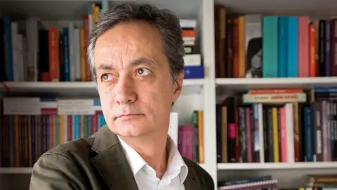 Cem Akaş Neden Öldü, Kimdir, Kaç Yaşındaydı? Can Yayınları Genel Yayın Yönetmeni Cem Akaş Hayatını Kaybetti