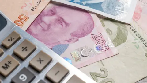 Memur emeklilerinin gözü Meclis’te! İşte seyyanen zam teklifinin detayları