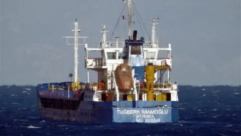 Marmara Denizi’ndeki batan gemide yeni gelişme: Bir kişinin cansız bedenine ulaşıldı