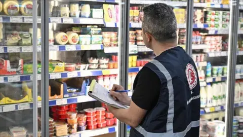 Domuzdan sucuk yapıp sattılar! Bakanlık skandal markayı açıkladı