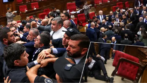 Ermenistan Meclisi savaş alanına döndü! Yumruklar havada uçuştu