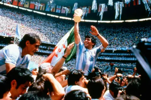 İyi ki doğdun Maradona: Diego Maradona doğumunun 66. yılında anıldı