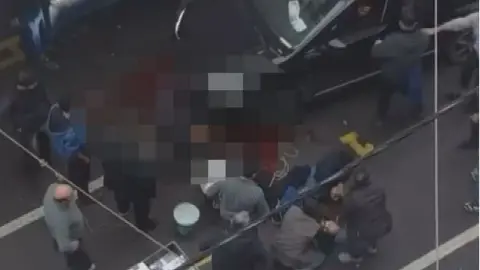 İstanbul'da pazarcılar arasında bıçaklı kavga: 1’i çocuk 6 yaralı