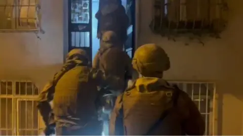 Daltonlar operasyonunda 90 şüpheliden 76'sı tutuklama talebiyle adliyeye sevk edildi