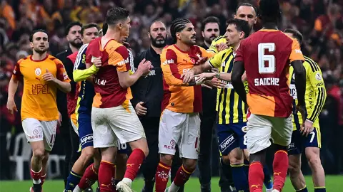 Galatasaray-Fenerbahçe derbisi dünya basınında!'Kavga çıktı! Osimhen haksız rekabet
