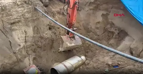 Aydın'da kanalizasyon kazısında toprak kaydı; 1 ölü