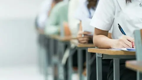 Öğrencinin mesajı bir ilçeyi alarma geçirdi!'Pazartesi okula gelmeyin, kötü şeyler olacak