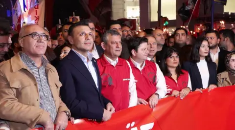 Cumhuriyet özgürlüktür eşitliktir