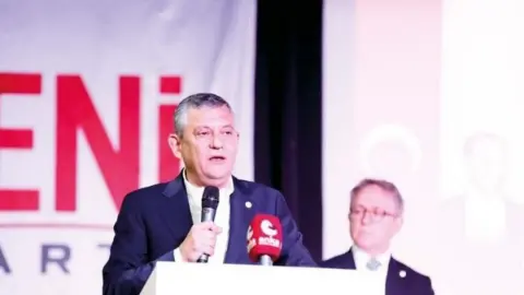 Özgür Özel: O seçimi alacağız
