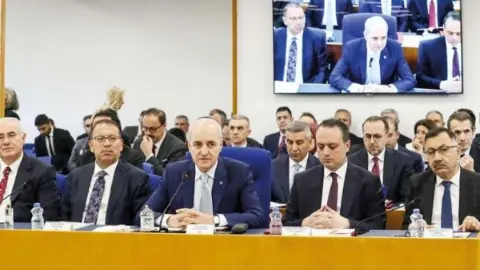 Kurtulmuş: Süreç rotasında başarıyla ilerliyor