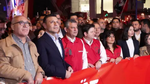 Cumhuriyet özgürlüktür eşitliktir