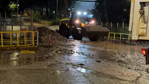 Rize'de sağanak taşkına neden oldu
