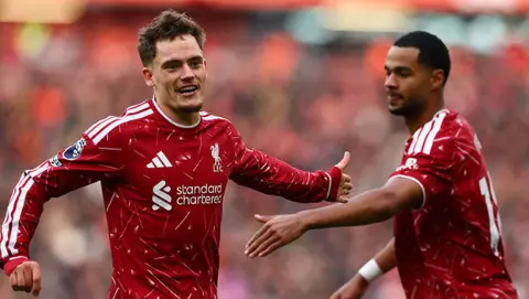 Liverpool, Anfield'da ilk galibiyetini aldı