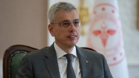 Bakan Memişoğlu: "Her yıl 7 milyonun üzerinde vatandaşımıza şifa kapısı oluyoruz
