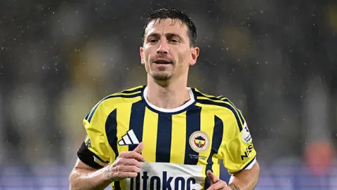 Mert Hakan Yandaş'tan Galatasaray-Fenerbahçe derbisi sonrası açıklama: Polislerimize karşı kırıcı, incitici ya da hakaret içeren bir sözüm veya davranışım olmamıştır