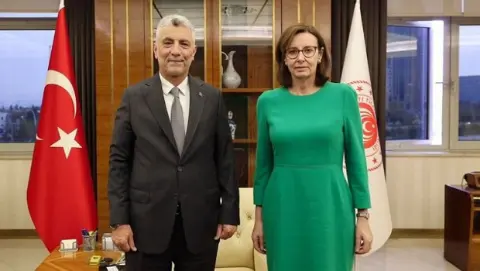 Bakan Bolat, Birleşik Krallık Büyükelçisi Anderson ile STA kapsamını görüştü