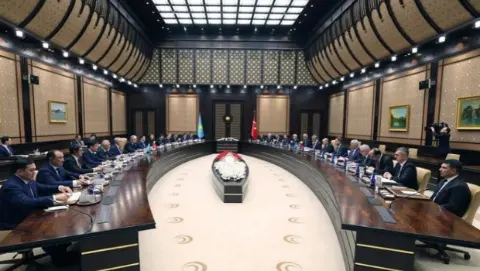 Bayraktar, Kazakistan ile enerji iş birliğini görüştü