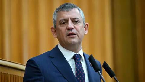 Özgür Özel: Mustafa Sarıgül'ün Yeni Parti ile bağı yok