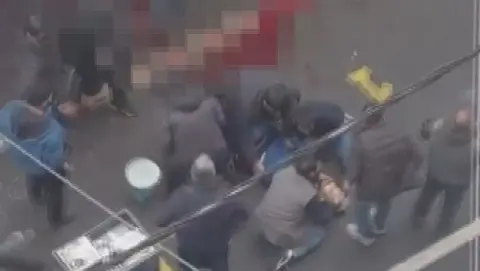Sancaktepe’de pazar yerinde esnaf arasında çıkan bıçaklı kavgada 1 kişi hayatını kaybetti, 3 şüpheli yakalandı