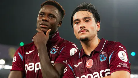 Trabzonspor'a 2 yıldızından kötü haber: Sakatlık açıklaması yapıldı