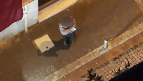 İstanbul Kadıköy'de uyuşturucu operasyonu: 2 gözaltı