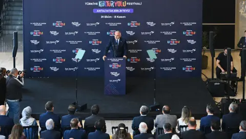 Antalya’da Kültür Yolu heyecanı başladı! Bakan Ersoy: Antalya turizmini 12 aya yayacak yeni bir adım atıyoruz