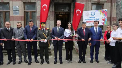 Cumhuriyet Coşkusu Sanatla Buluştu