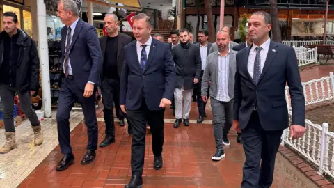 Saffet Sancaklı Kocaeli’nde esnaf ve vatandaşla buluştu!