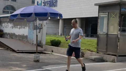 TikTok'un sahibi ByteDance'in kurucusu, yapay zeka patlamasıyla Çin'in en zengini