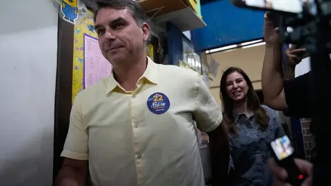 Brezilya polisi, Flávio Bolsonaro'nun seçim yenilgisinin ardından ABD'ye kaçtığı iddiasını inceliyor