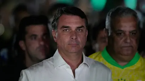 ABD, seçim yenilgisinin ardından Flavio Bolsonaro ve ailesine vize verecek