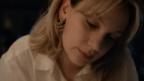 Kürk Mantolu Madonna' sinemaya uyarlanıyor: Maria Puder için Farah Zeynep Abdullah ile görüşülüyor