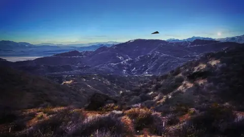 Gizemli siyah üçgen dikkat çekti: ABD yeni UFO belgelerini yayımladı