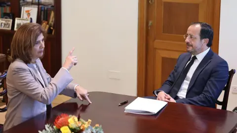 BM'nin Kıbrıs Özel Temsilcisi: Görüşmeler için çabalarımız sürecek