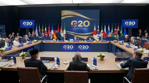 G20'de Lavrov krizi: Avrupalı diplomatların tepkisi fotoğraf çekimini iptal ettirdi