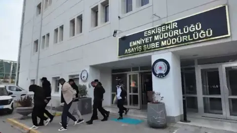 Eskişehir merkezli 5 ilde fuhuş operasyonu: 19 şüpheli gözaltına alındı