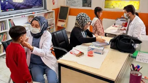 Kâhta’da köy okullarına ağız ve diş sağlığı eğitimi ulaşıyor