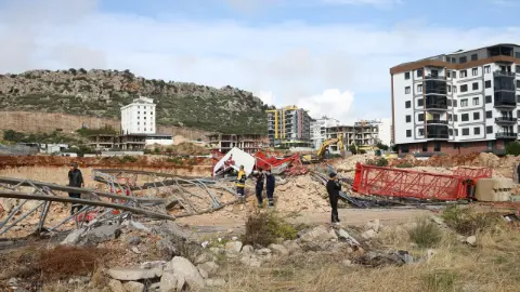 Kasımda bitiyor ama ilerisi de karanlık