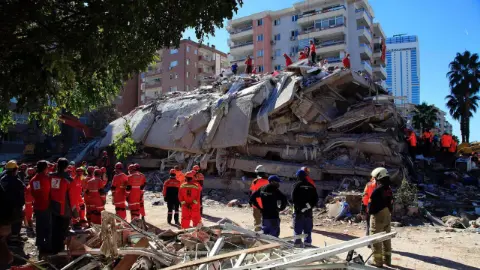 Hasan Sözbilir, İzmir’de deprem potansiyeli bulunan faylara dikkat çekti