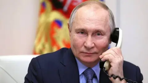 Kremlin: Putin, Finlandiya ve Norveç liderlerinden gelecek yeni telefonları yanıtlamaya hazır