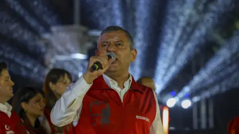 Özgür Özel: Cumhuriyet, 86 milyonun ortak çatısıdır