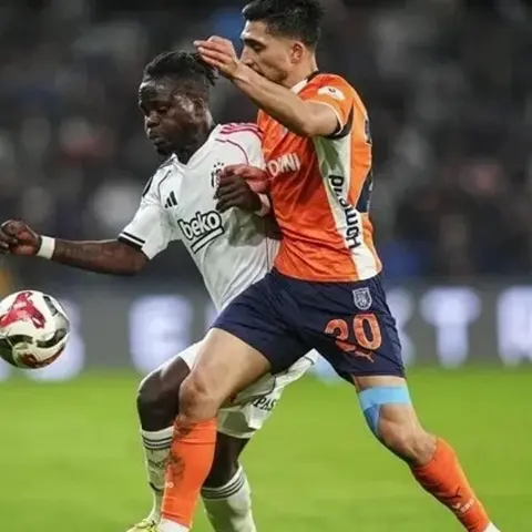 Sürpriz tercihler! Beşiktaş - Başakşehir 11'leri belli oldu
