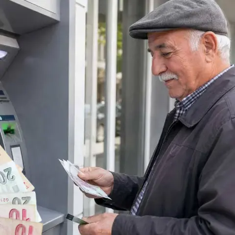 Emekli maaşlarında yeni zam formülü gündemde! 65 yaş üstüne daha yüksek refah payı seçeneği