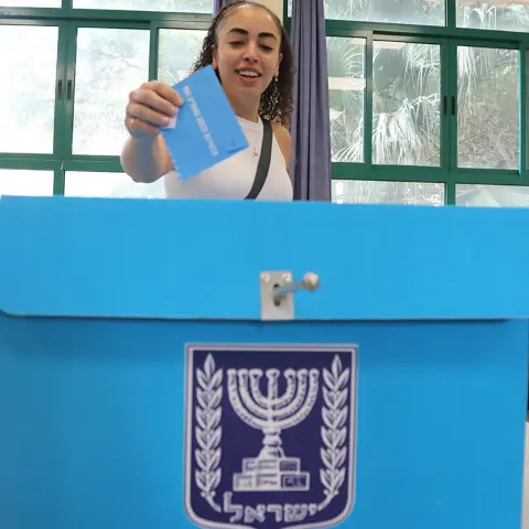 İsrail'de sandıklar kapandı: Netanyahu'nun partisi önde ancak hükümet çoğunluğu yok