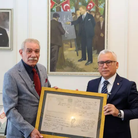 Sibirya'da esir düşen Sivaslı yüzbaşının belgeleri torununa ulaştı