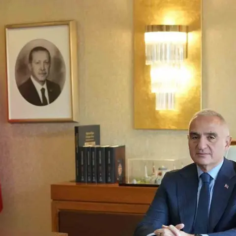 Mehmet Nuri Ersoy’dan Cumhuriyet’in 103. yılı için mesaj