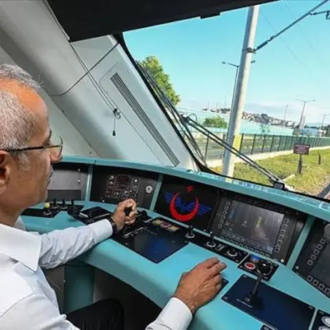 Bakan Uraloğlu verileri paylaştı! Marmaray’da rekor yenilendi