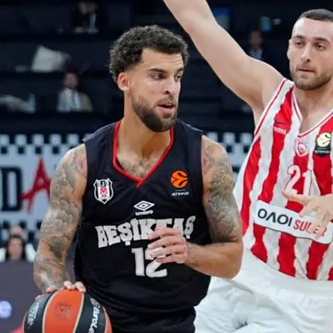 Beşiktaş son çeyrekte öne geçti ama yetmedi! Olympiakos karşısında kritik yenilgi