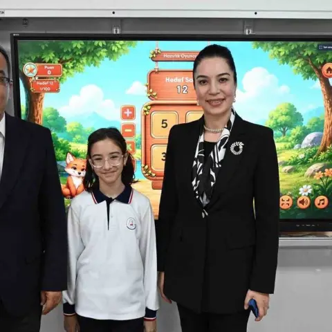 Aydın’daki okulda yenilenen EBA’nın özellikleri paylaşıldı