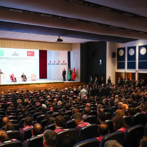Hacettepe Üniversitesi’nden Serdar Berdimuhamedov’a fahri doktora